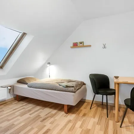 B&B Storm's - Near Mch & Boxen *