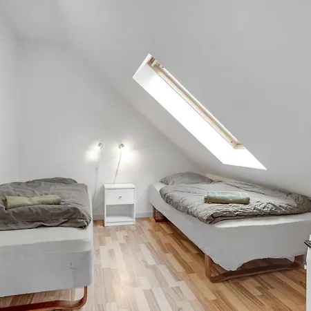 Nocleg ze śniadaniem Storm's - Near Mch & Boxen *